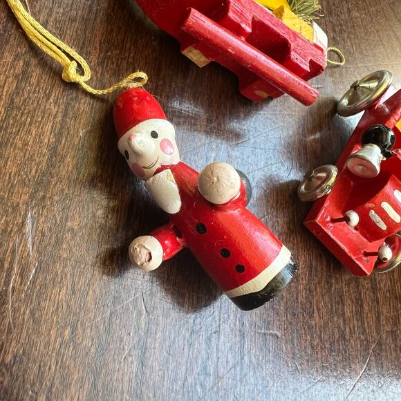 Lot of 6 VTG  Wooden Ornaments 60s 70s Japan Spain penguin Santa sled - Picture 5 of 14